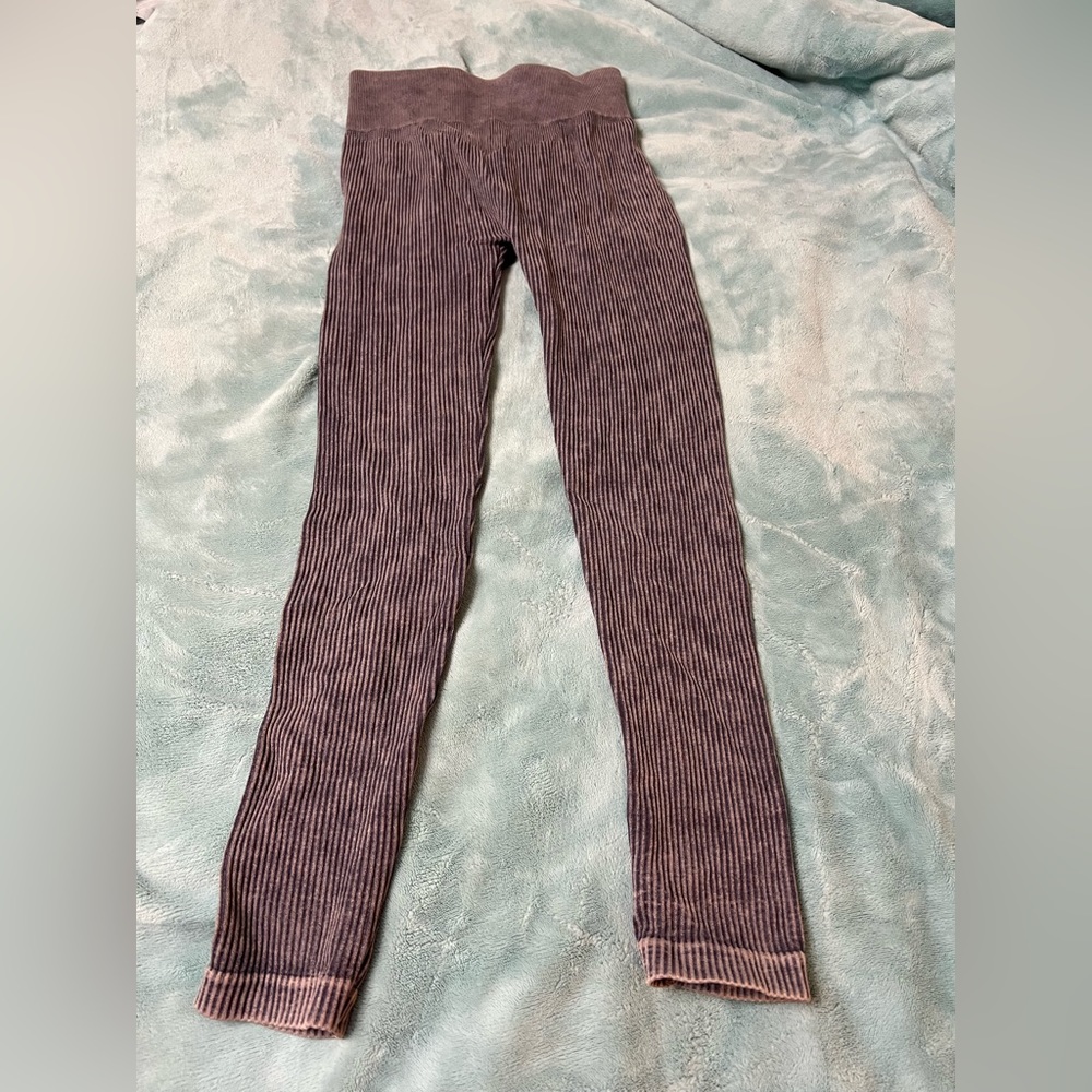 Aura leggings ribbed. Gray/blue size small.